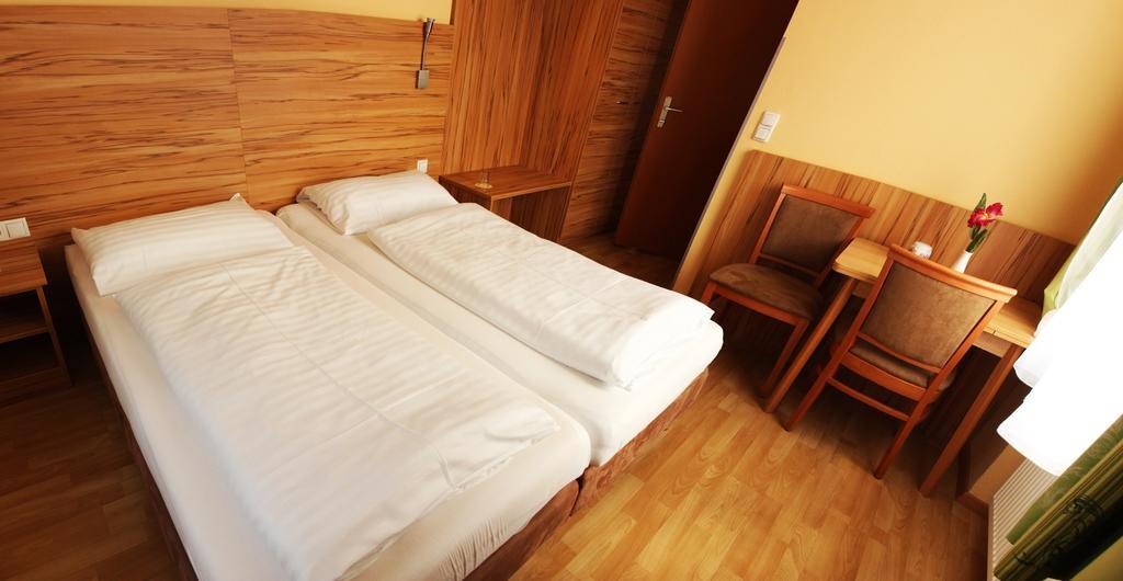 Pension Jahn Salzburgo Habitación foto