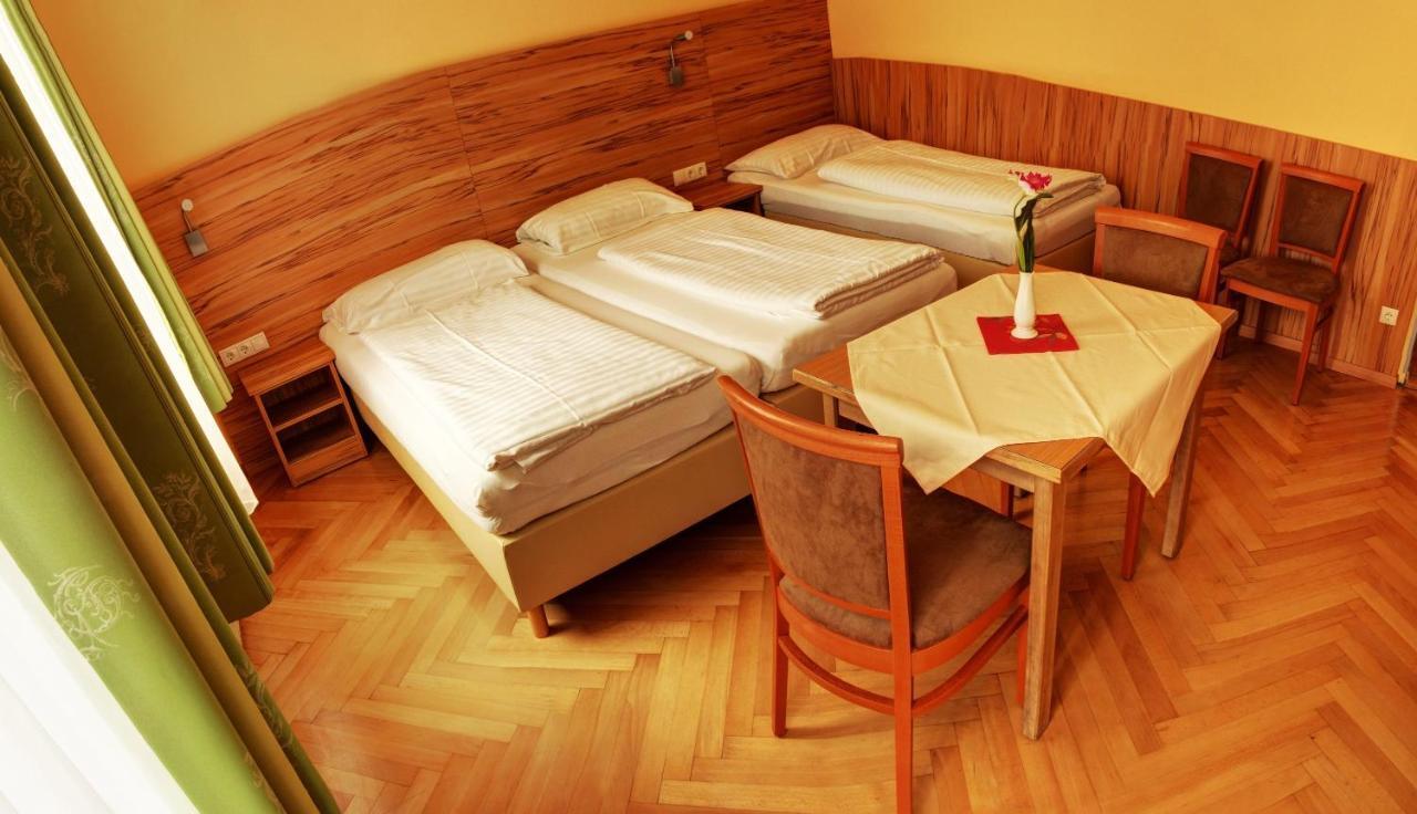 Pension Jahn Salzburgo Habitación foto